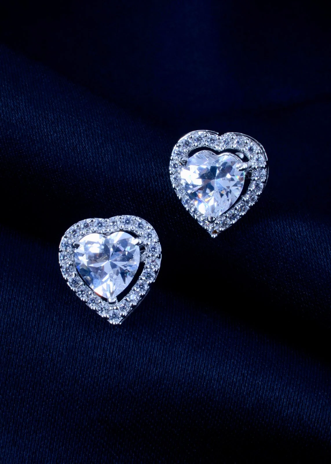 925Silver 2.00ct. Heart Solitaire Swarovski Studs (Silver) EAR001515